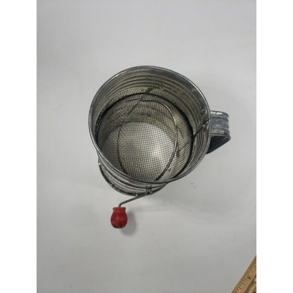 Vintage Bromwell's 3 Cup Measuring Sifter Red Wood Handle USA Farmhouse Decor - Picture 10 of 12